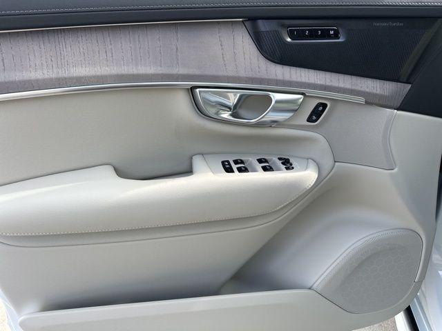 new 2026 Volvo XC90 car, priced at $75,155