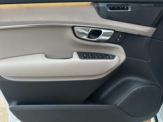 new 2026 Volvo XC90 car, priced at $72,205