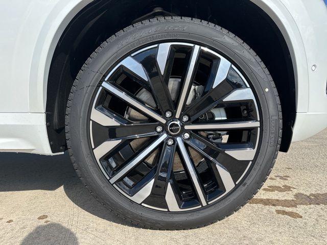 new 2026 Volvo XC90 car, priced at $75,950