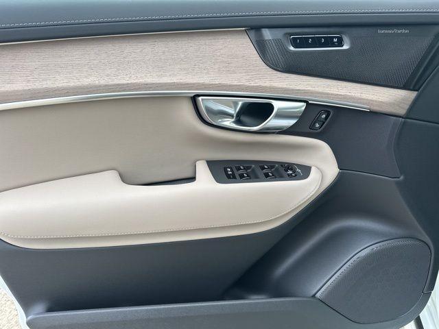 new 2026 Volvo XC90 car, priced at $73,995