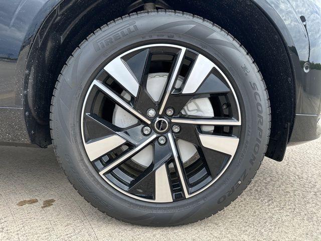 new 2026 Volvo XC60 car, priced at $58,490