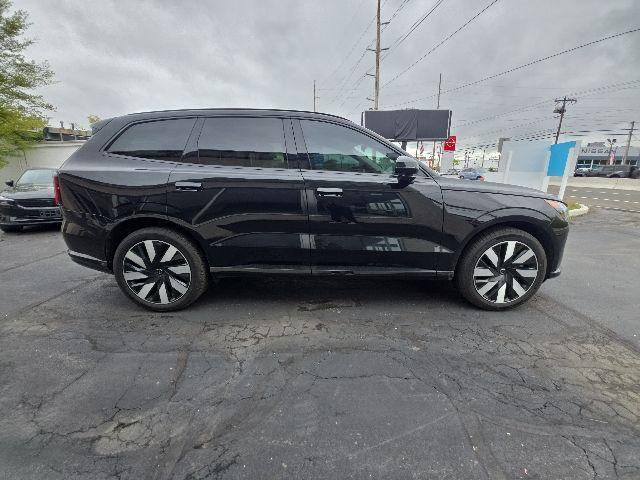 used 2025 Volvo EX90 car, priced at $58,990