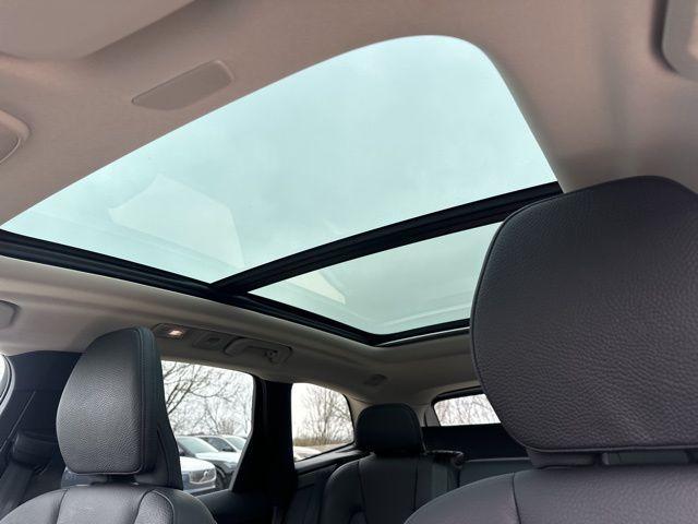 used 2023 Volvo XC60 car, priced at $33,990