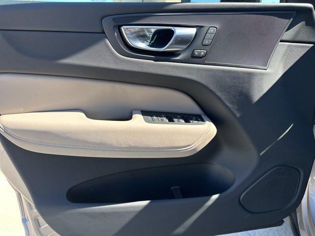 new 2026 Volvo XC60 Plug-In Hybrid car, priced at $67,614