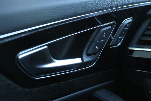 used 2019 Audi Q7 car, priced at $19,000