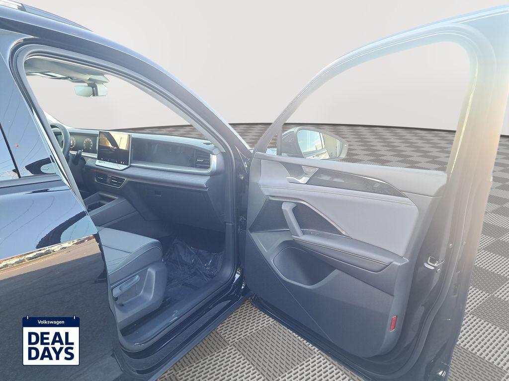 new 2025 Volkswagen Tiguan car, priced at $34,925