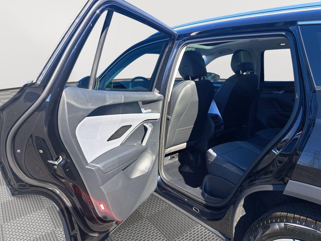 new 2025 Volkswagen Tiguan car, priced at $32,215