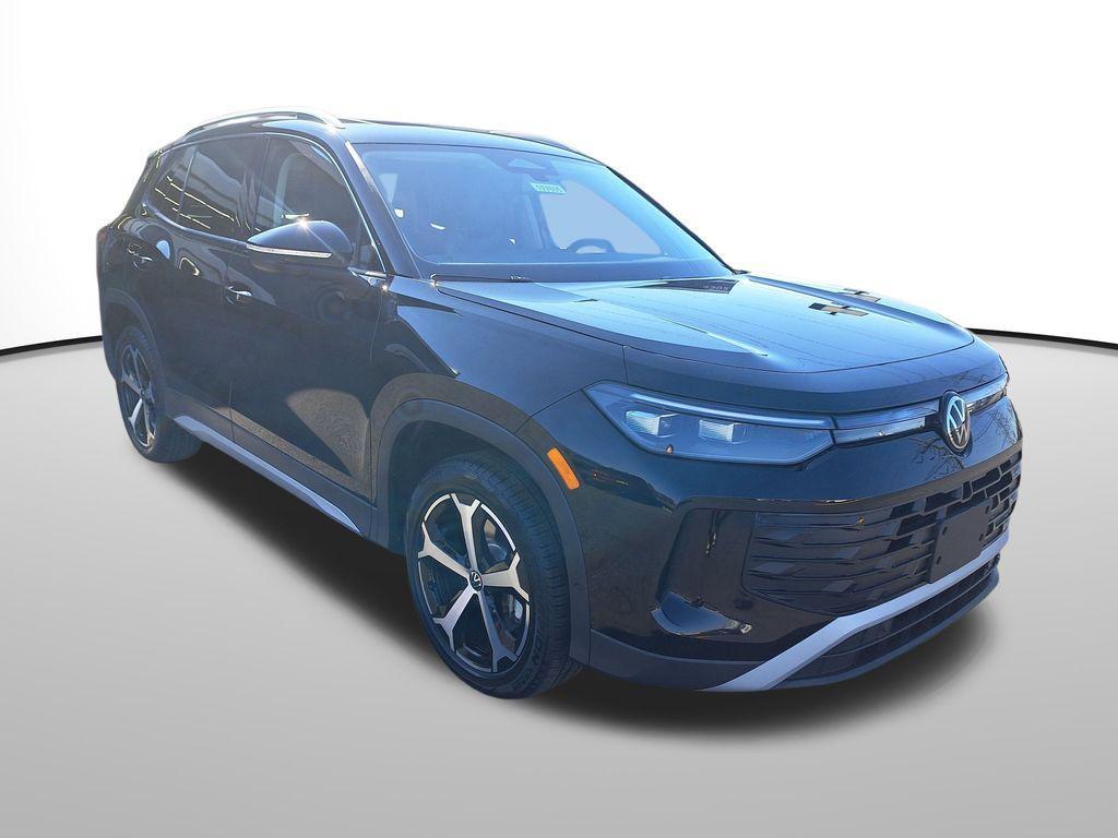 new 2025 Volkswagen Tiguan car, priced at $32,215