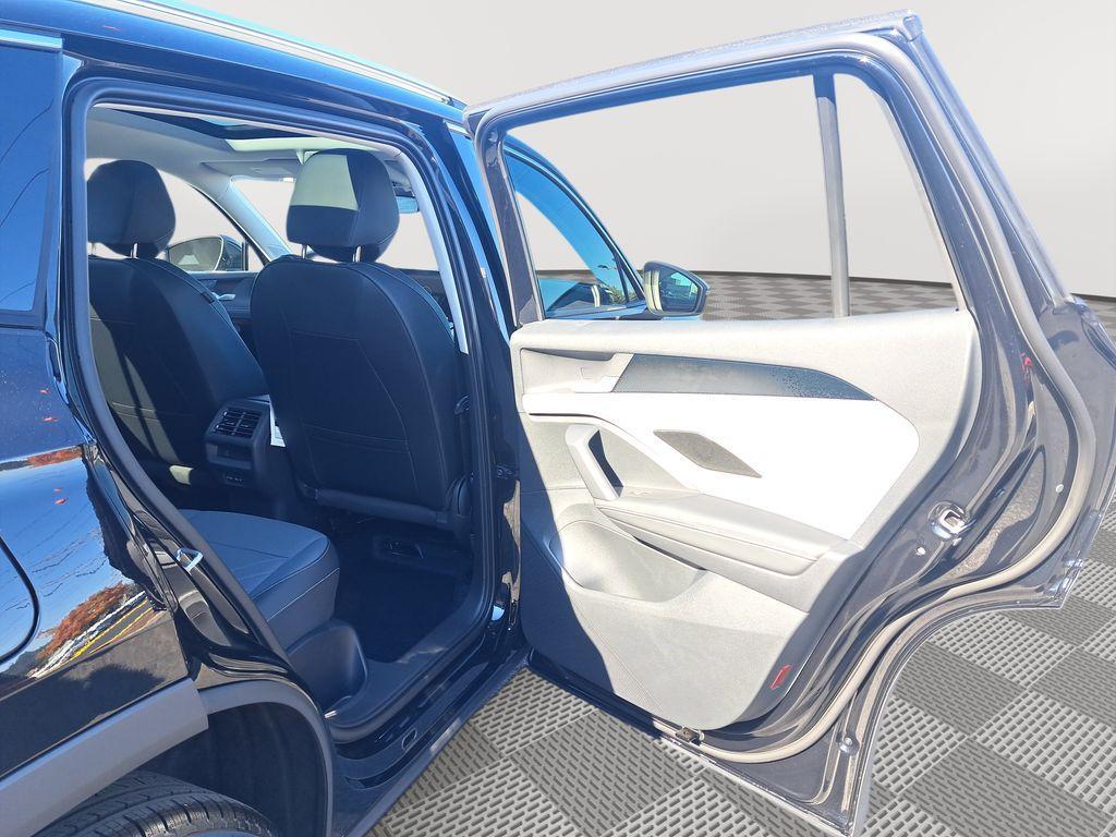 new 2025 Volkswagen Tiguan car, priced at $32,215