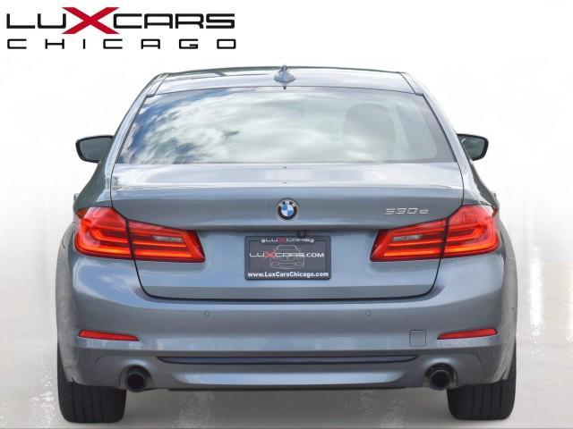 BMW 5 Series view 6