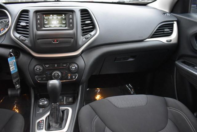 used 2015 Jeep Cherokee car, priced at $9,899