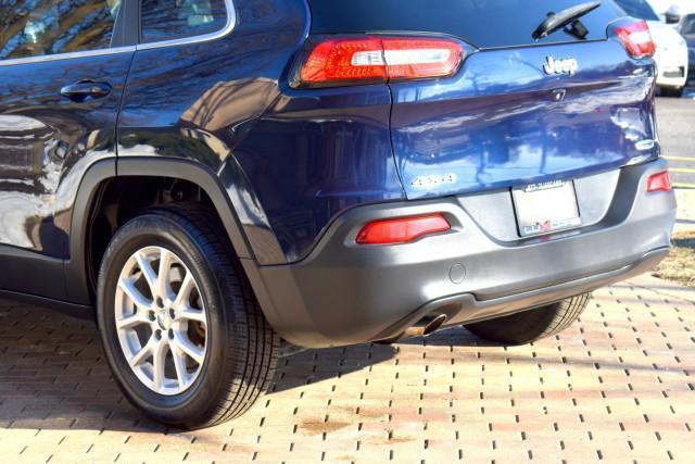 used 2015 Jeep Cherokee car, priced at $9,899