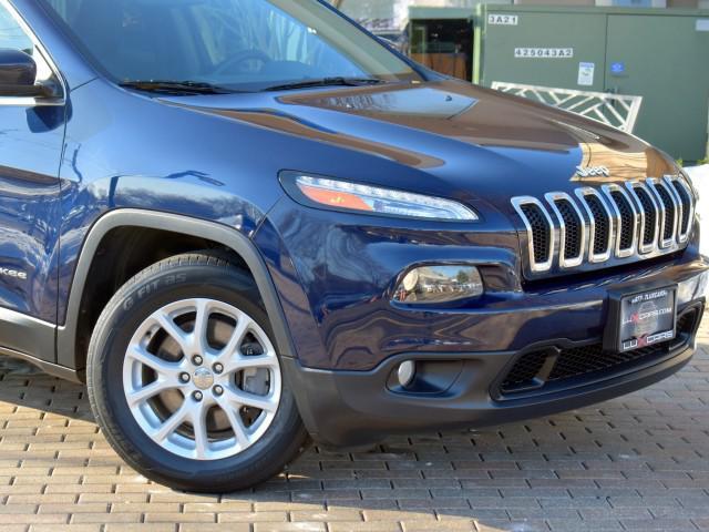 used 2015 Jeep Cherokee car, priced at $9,899