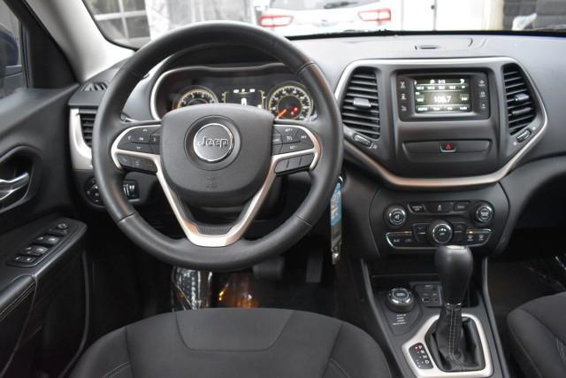 used 2015 Jeep Cherokee car, priced at $9,899