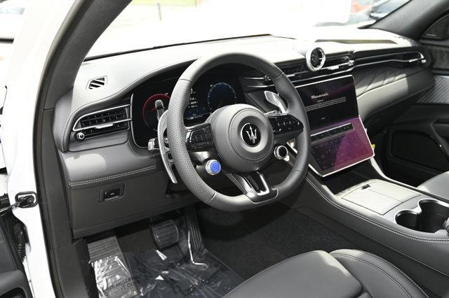 new 2025 Maserati Grecale car, priced at $77,085