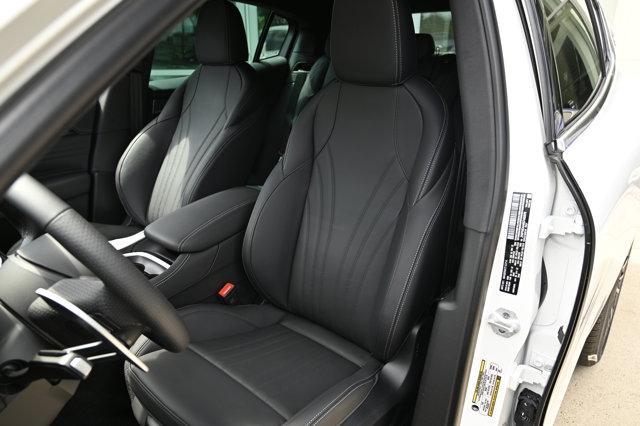 new 2025 Maserati Grecale car, priced at $77,085