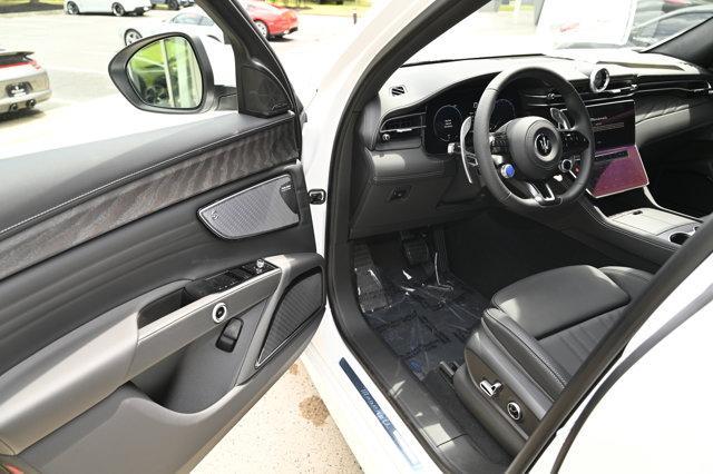 new 2025 Maserati Grecale car, priced at $77,085