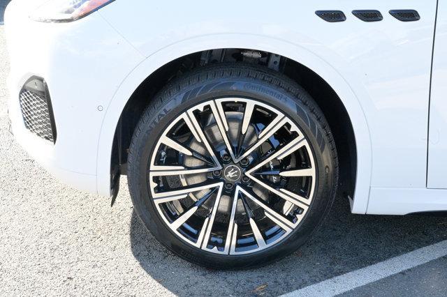 new 2025 Maserati Grecale car, priced at $84,805