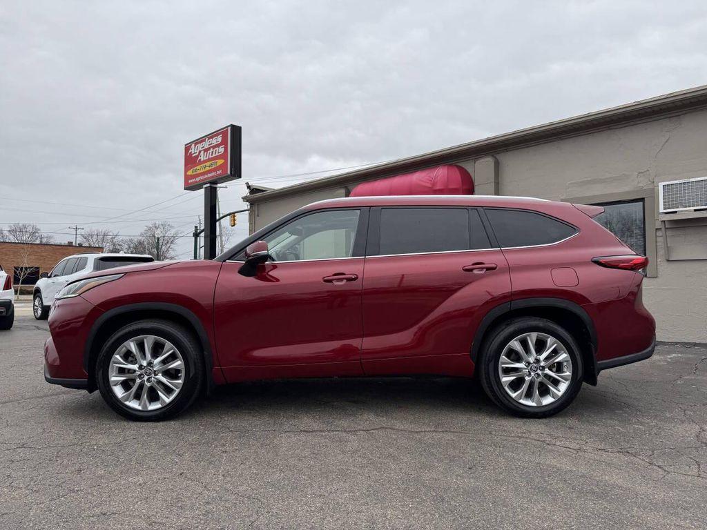 used 2021 Toyota Highlander car, priced at $29,495