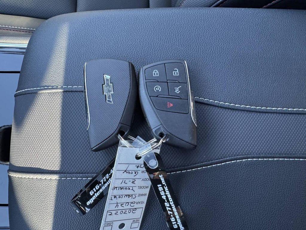 used 2024 Chevrolet Traverse car, priced at $43,995