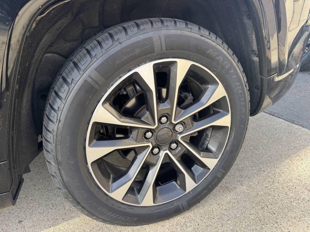 used 2023 Jeep Grand Cherokee car, priced at $34,995