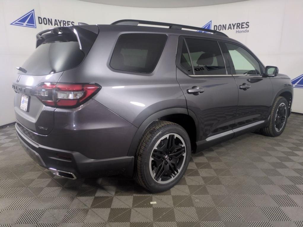new 2026 Honda Pilot car, priced at $54,789
