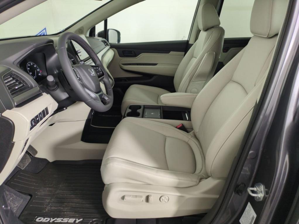 new 2026 Honda Odyssey car, priced at $45,289