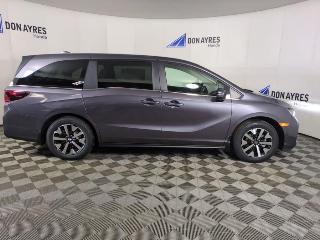 new 2026 Honda Odyssey car, priced at $45,289