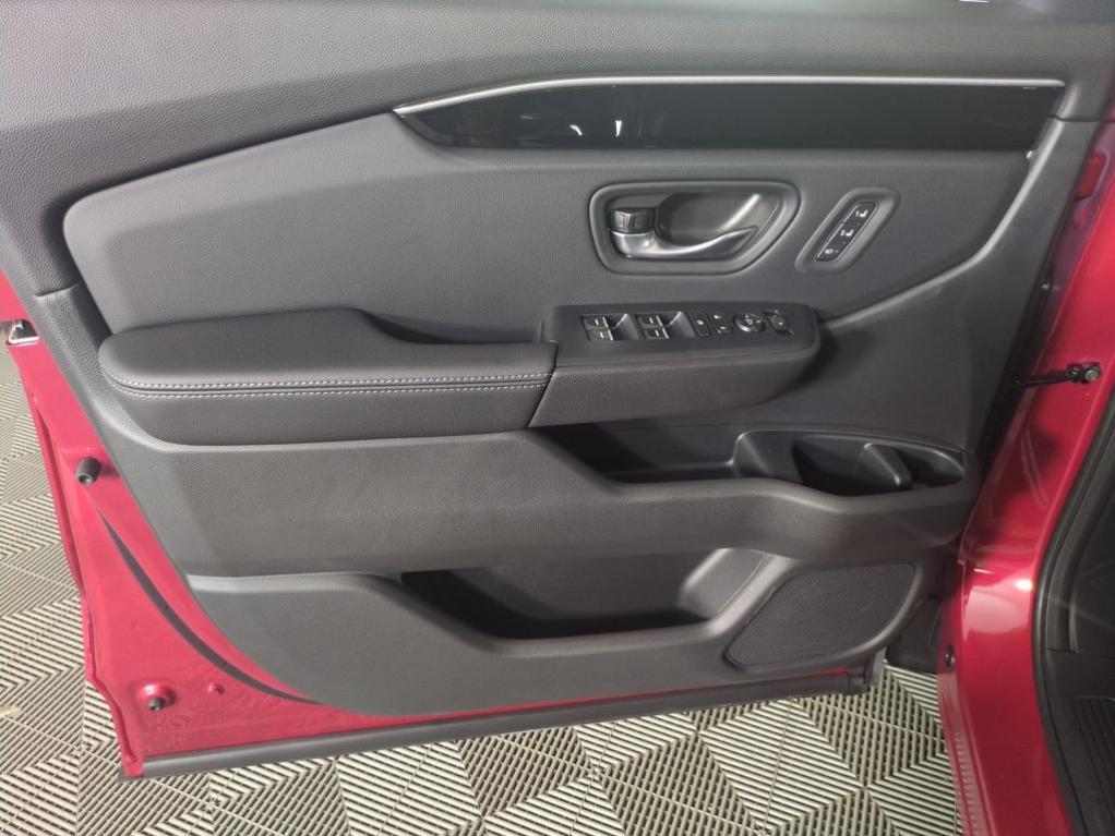 new 2025 Honda Pilot car, priced at $50,380