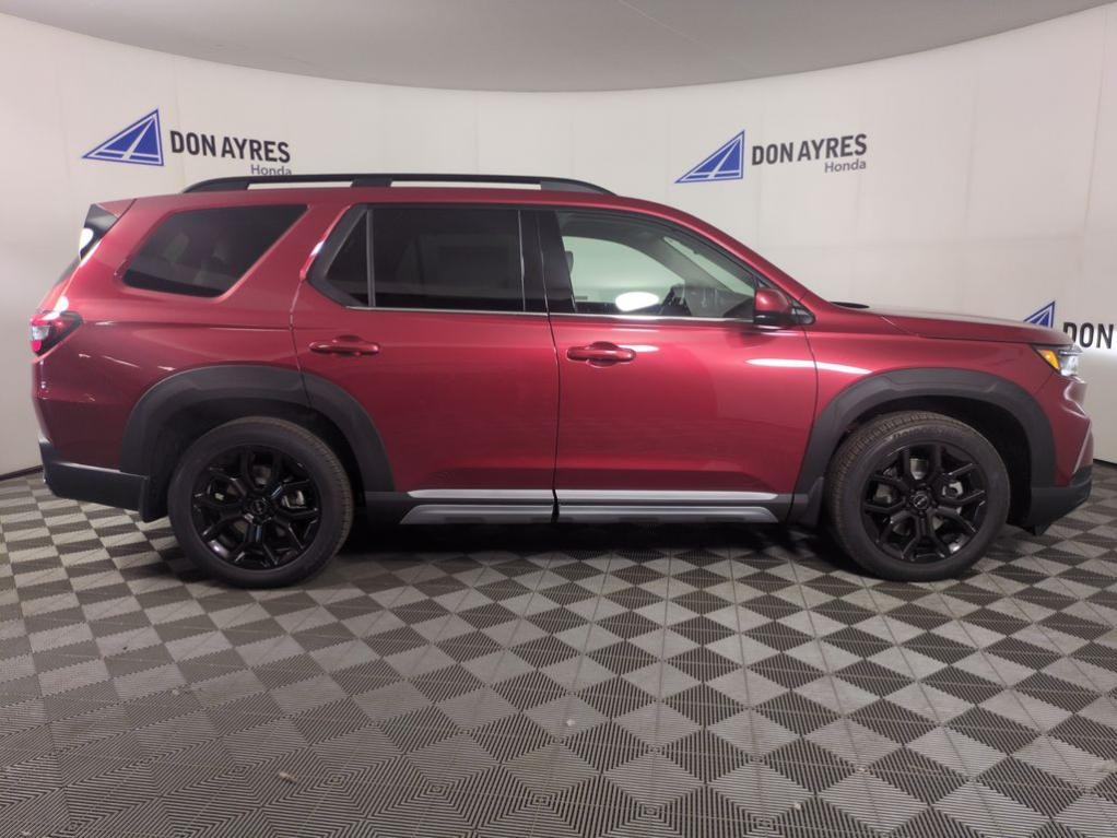 new 2025 Honda Pilot car, priced at $50,380