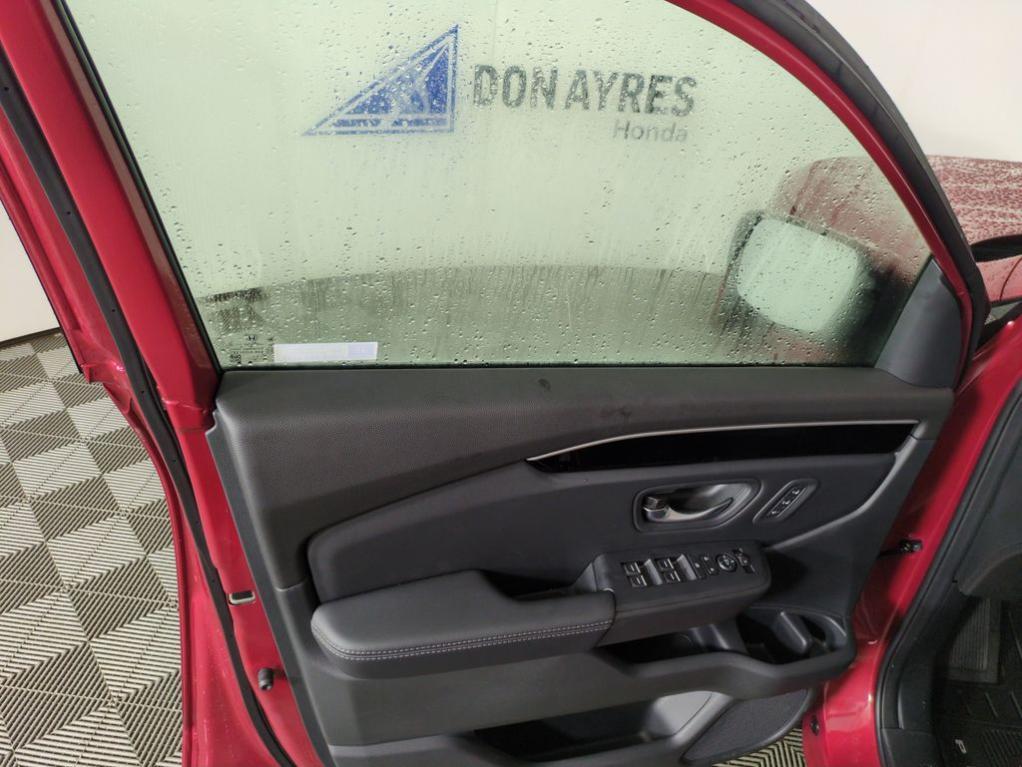 new 2025 Honda Pilot car, priced at $49,872