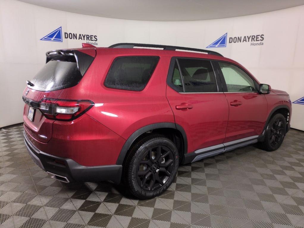 new 2025 Honda Pilot car, priced at $49,872