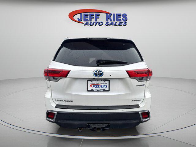 used 2019 Toyota Highlander Hybrid car, priced at $27,500