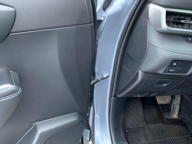 used 2021 Toyota Highlander car, priced at $27,900