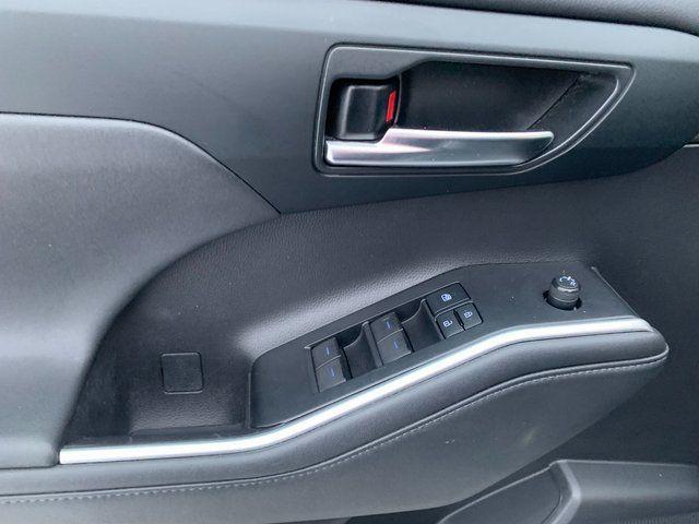 used 2021 Toyota Highlander car, priced at $27,900