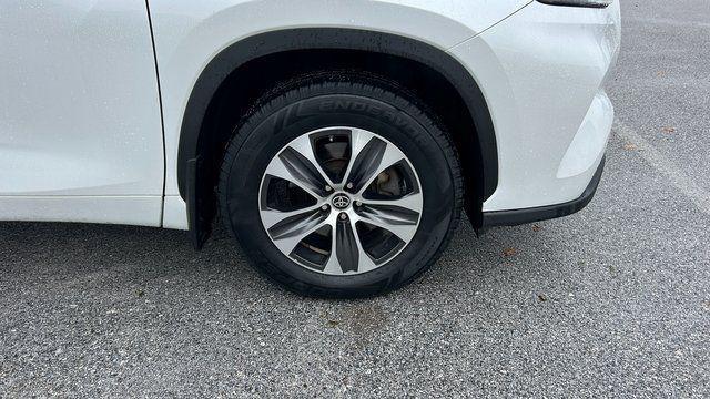 used 2023 Toyota Highlander car, priced at $38,000