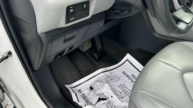 used 2023 Toyota Highlander car, priced at $38,500