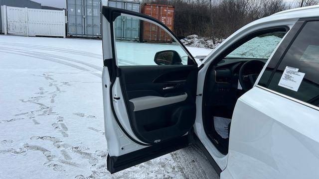 new 2026 Toyota Grand Highlander Hybrid car, priced at $65,863