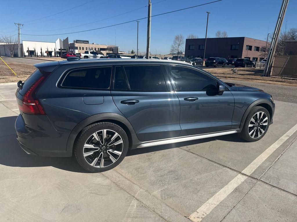 used 2020 Volvo V60 Cross Country car, priced at $21,988