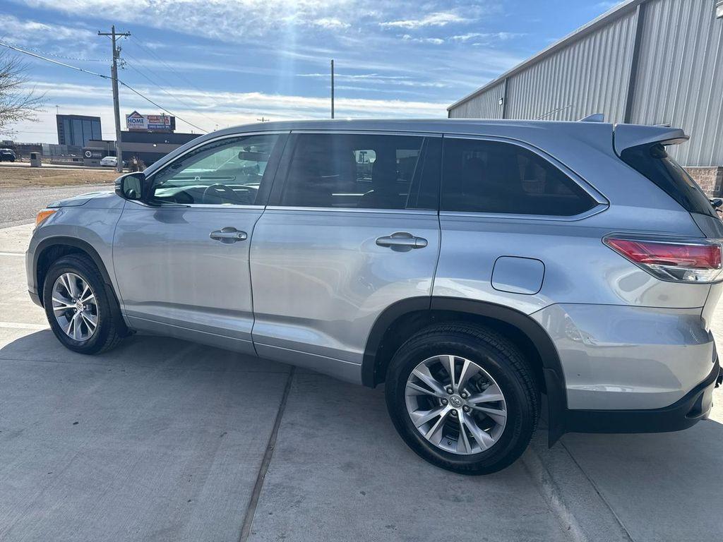 used 2014 Toyota Highlander car, priced at $12,988