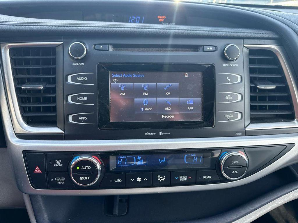 used 2014 Toyota Highlander car, priced at $12,988