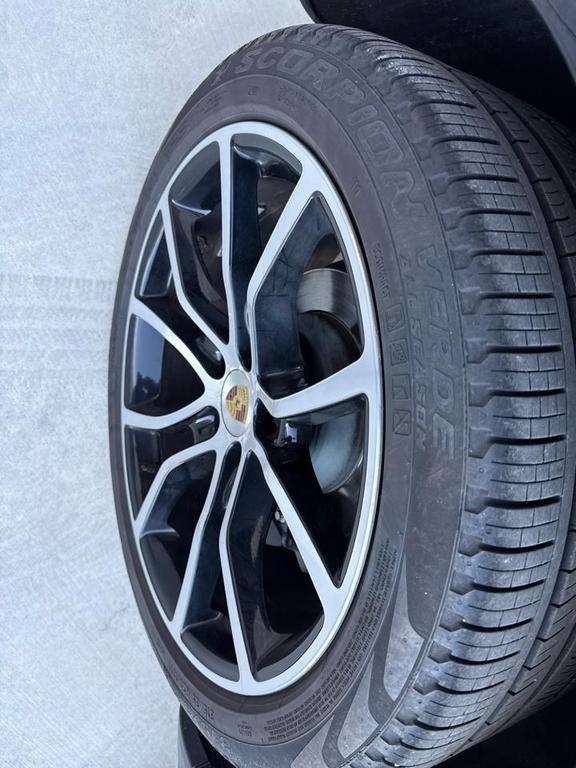 used 2020 Porsche Cayenne car, priced at $34,988