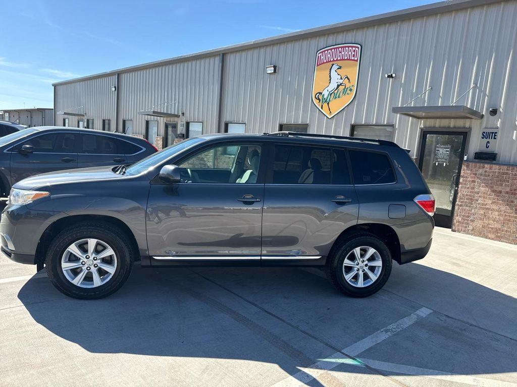 used 2011 Toyota Highlander car, priced at $9,988