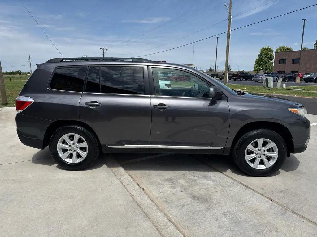 used 2012 Toyota Highlander car, priced at $10,988