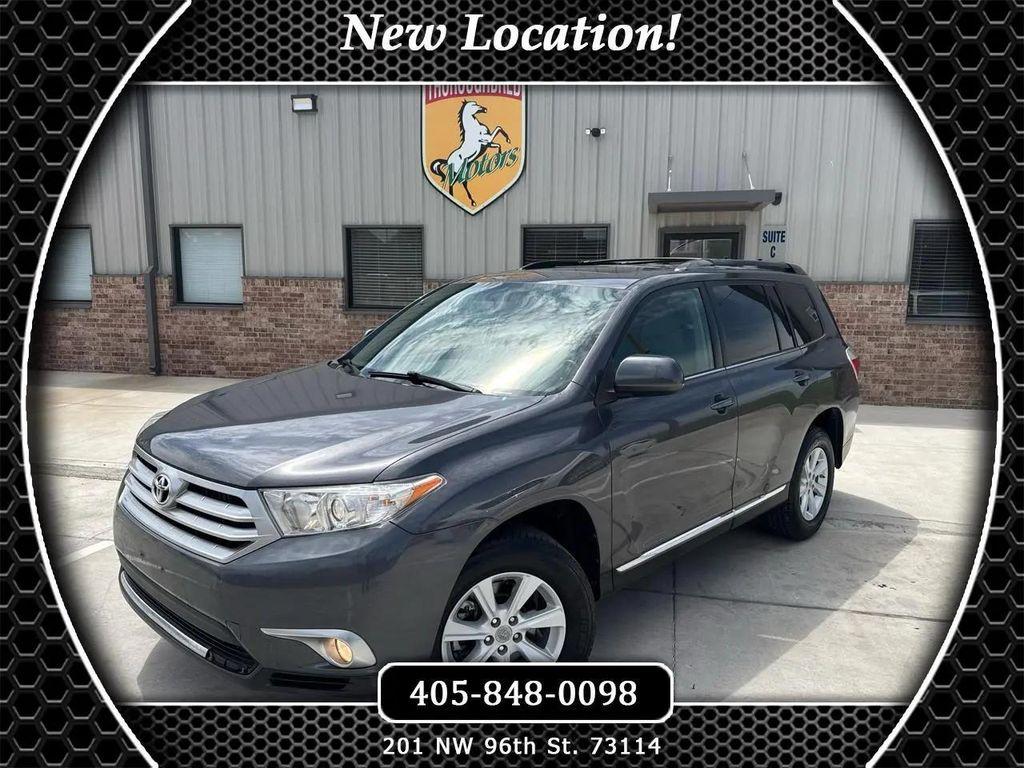 used 2012 Toyota Highlander car, priced at $10,988