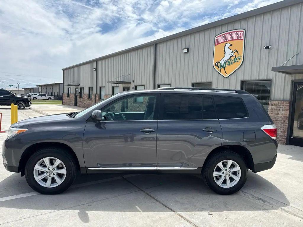 used 2012 Toyota Highlander car, priced at $10,988