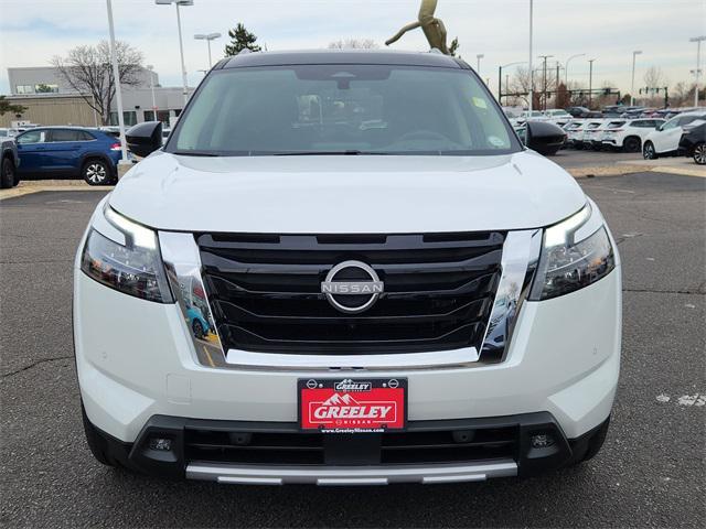 new 2025 Nissan Pathfinder car, priced at $45,670