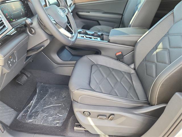 new 2026 Volkswagen Atlas car, priced at $45,589