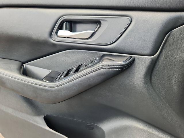 used 2025 Nissan Rogue car, priced at $24,999