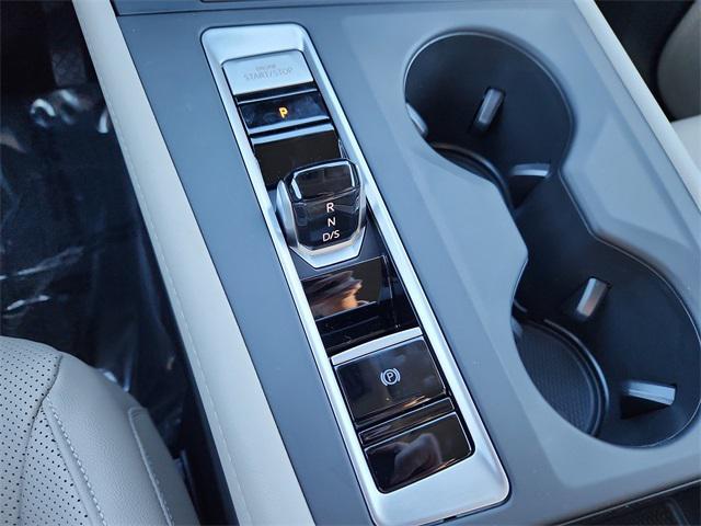 new 2026 Volkswagen Atlas car, priced at $39,411